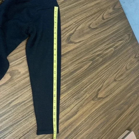 Alfred Dunner Women’s Petite Small Black Sweater - Picture 8 of 9